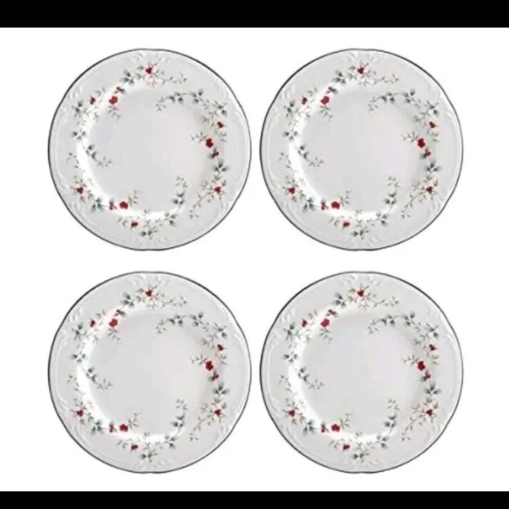 Set of 4 PFALTZGRAFF Winterberry Salad Dessert Plate